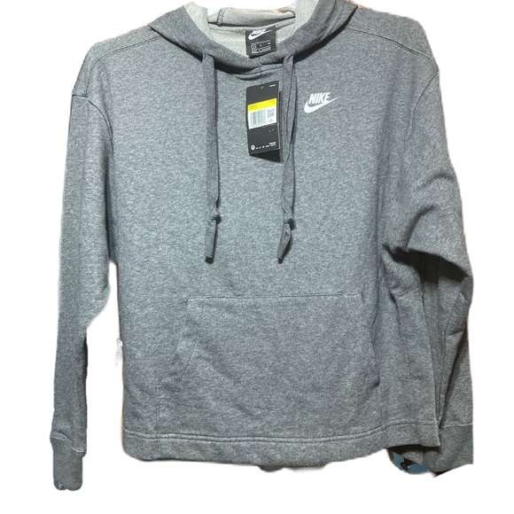 Nike Sweaters - NWT Nike pullover sweater